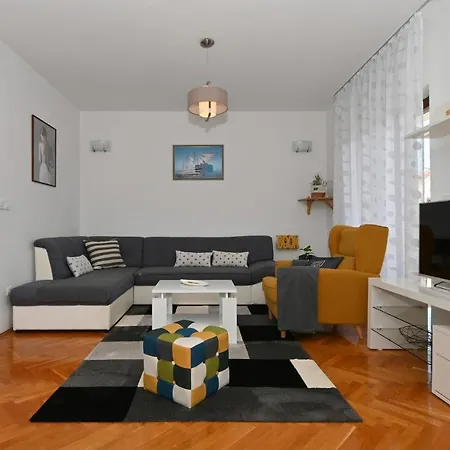 Ljube Apartmán Trogir