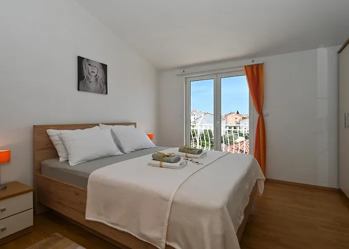 Ljube * 特罗吉尔