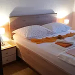 Ljube Apartman *