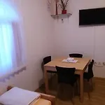 Ljube Apartman *